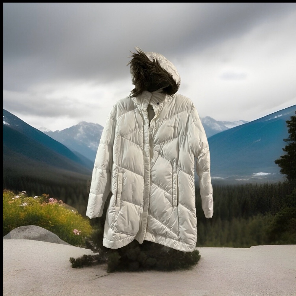 Women’s Long Puffer Coat - Size L / White